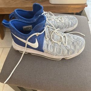 Nike men’s basketball shoes size 10